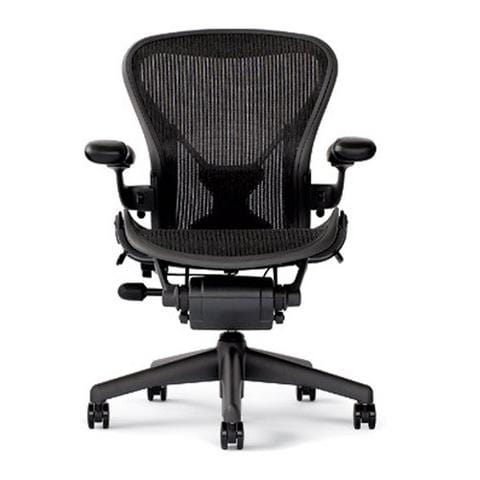 Used White Aeron Chairs by Herman Miller for Sale